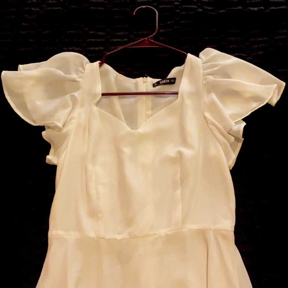 SHEIN White Sweetheart Neckline Dress